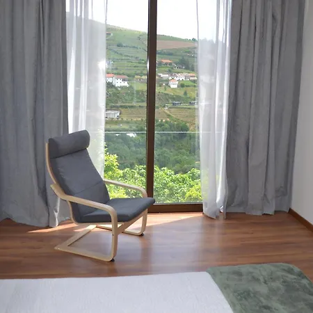 Quinta Do Santo No Douro - Casa T2 *