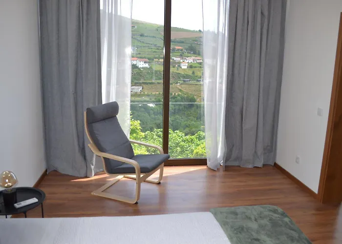 Quinta Do Santo No Douro - Casa T2 *